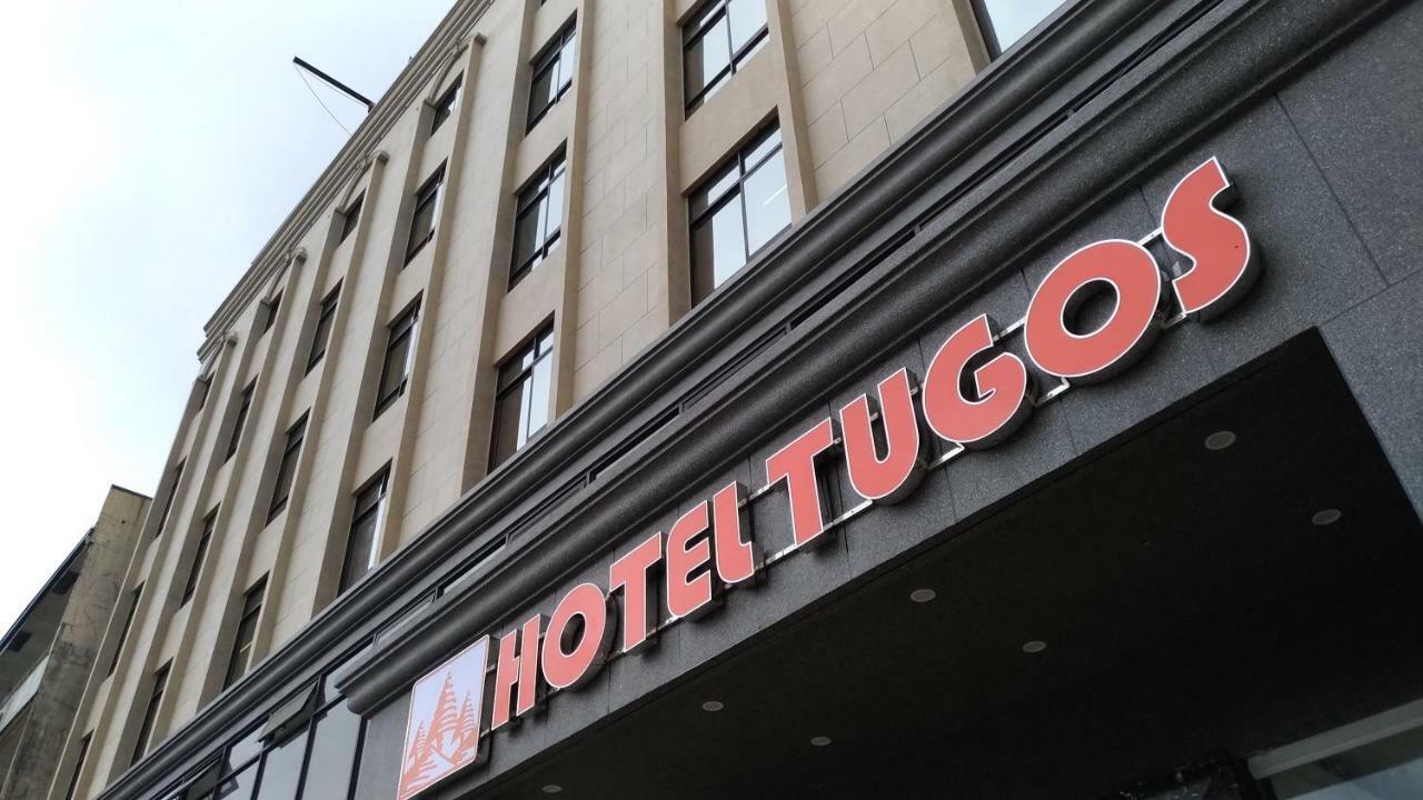 Hotel Tugos バギオ エクステリア 写真